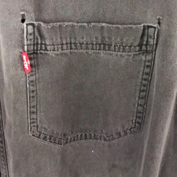 Vintage Levi’s 100% cotton button up - Picture 2 of 10